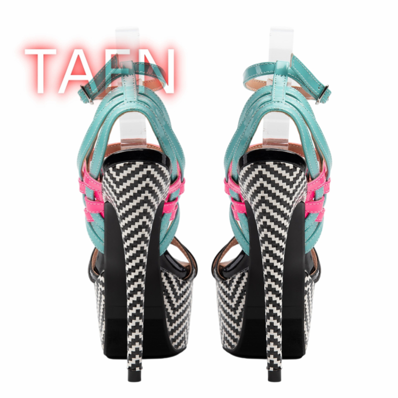 Wielokolorowe sandały na obcas – Sandal Strappy Heeled recenzja i cena